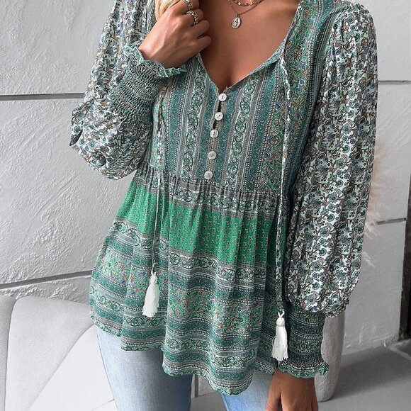 Green Boho Women Ditsy Floral Print Tassel Tie Neck Lantern Sleeve Peplum Blouse - Picture 3 of 5